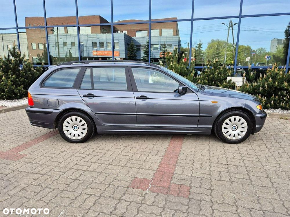 BMW Seria 3 318i - 10