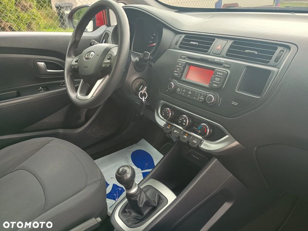 Kia Rio 1.2 Attract - 15
