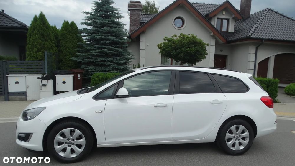 Opel Astra 1.4 Turbo Exklusiv - 10