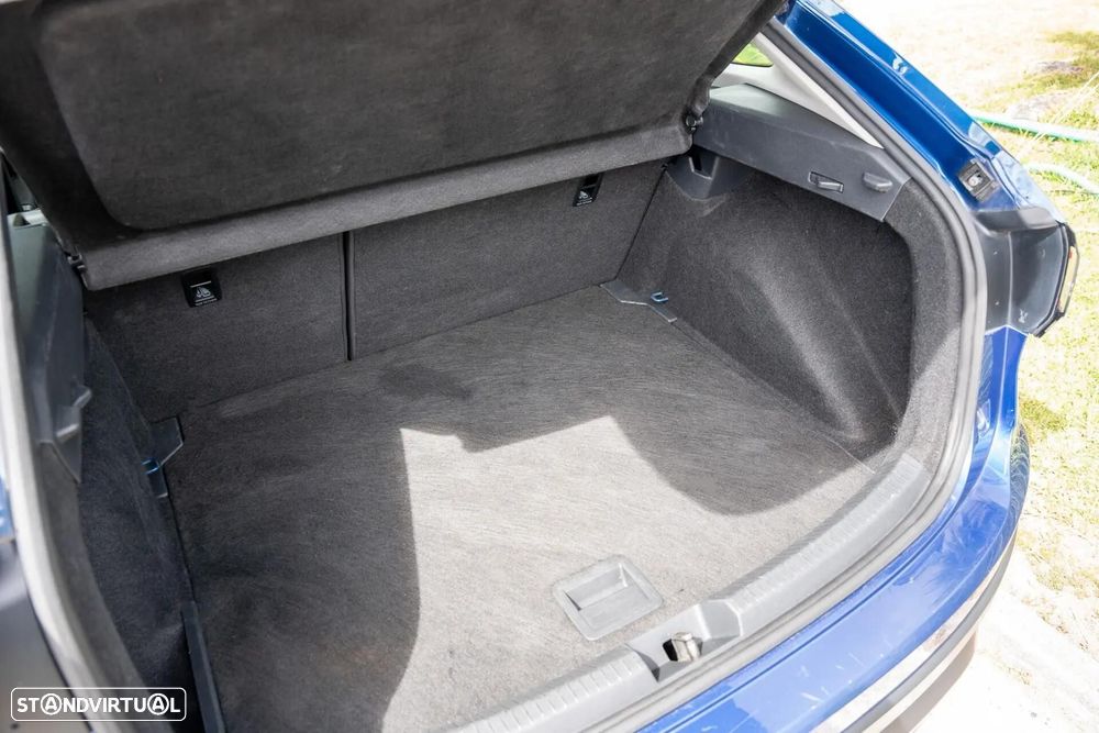 VW Taigo 1.0 TSI Urban DSG - 18