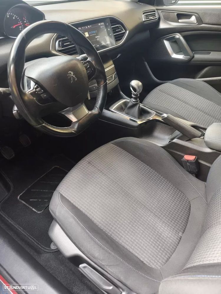 Peugeot 308 - 6