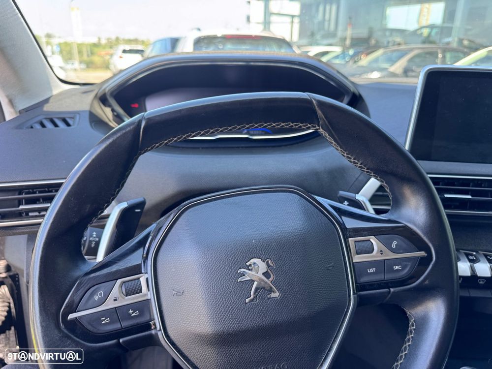 Peugeot 3008 1.2 PureTech Allure EAT8 - 19