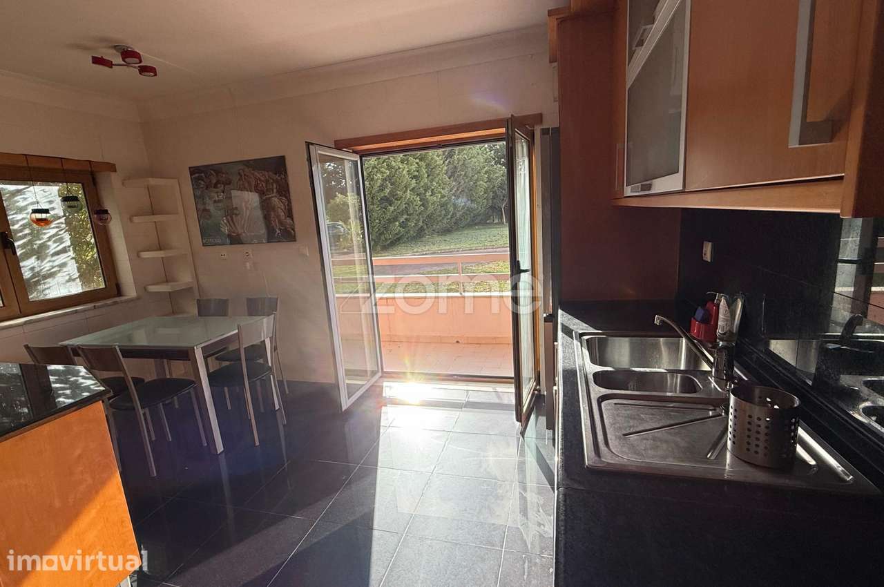 QUINTA DA BELOURA II – Condomínio privado c/ Box, jardim e piscina - Grande imagem: 3/20