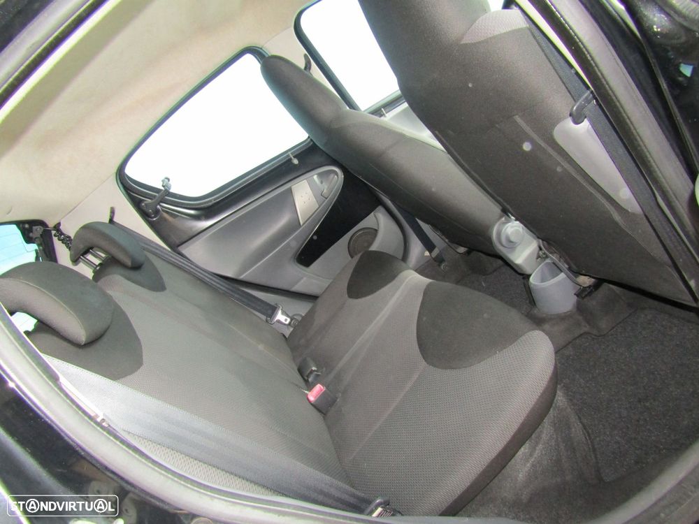 Toyota Aygo 1.0 + AC - 13