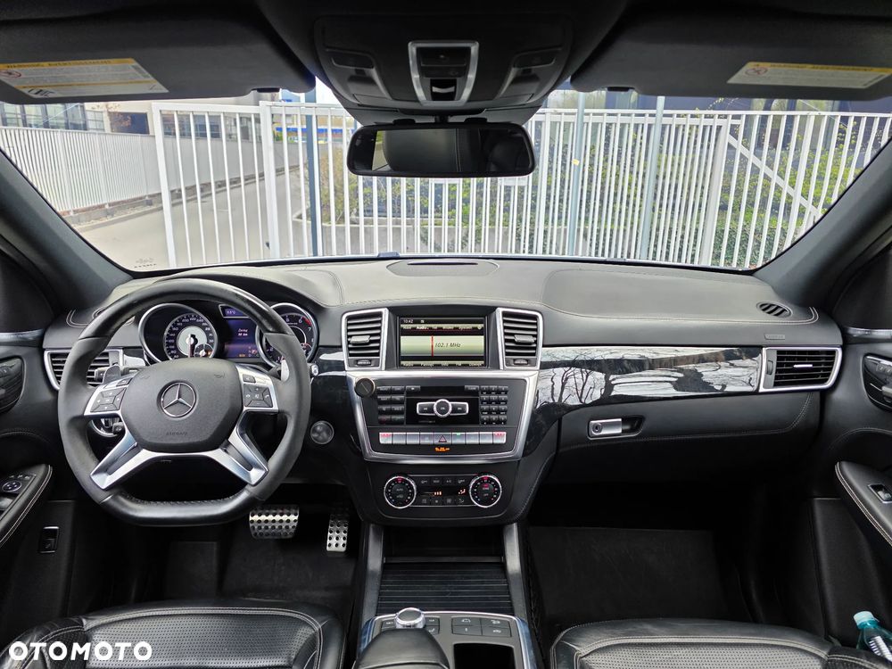 Mercedes-Benz ML 63 AMG 4-Matic - 10