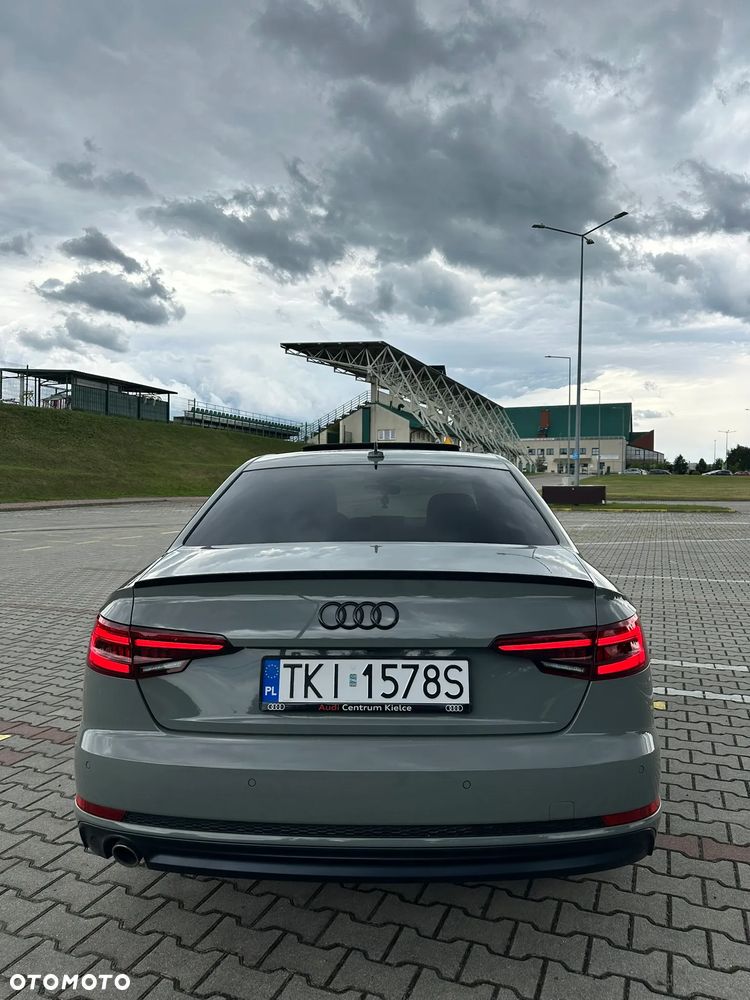 Audi A4 Limousine - 10