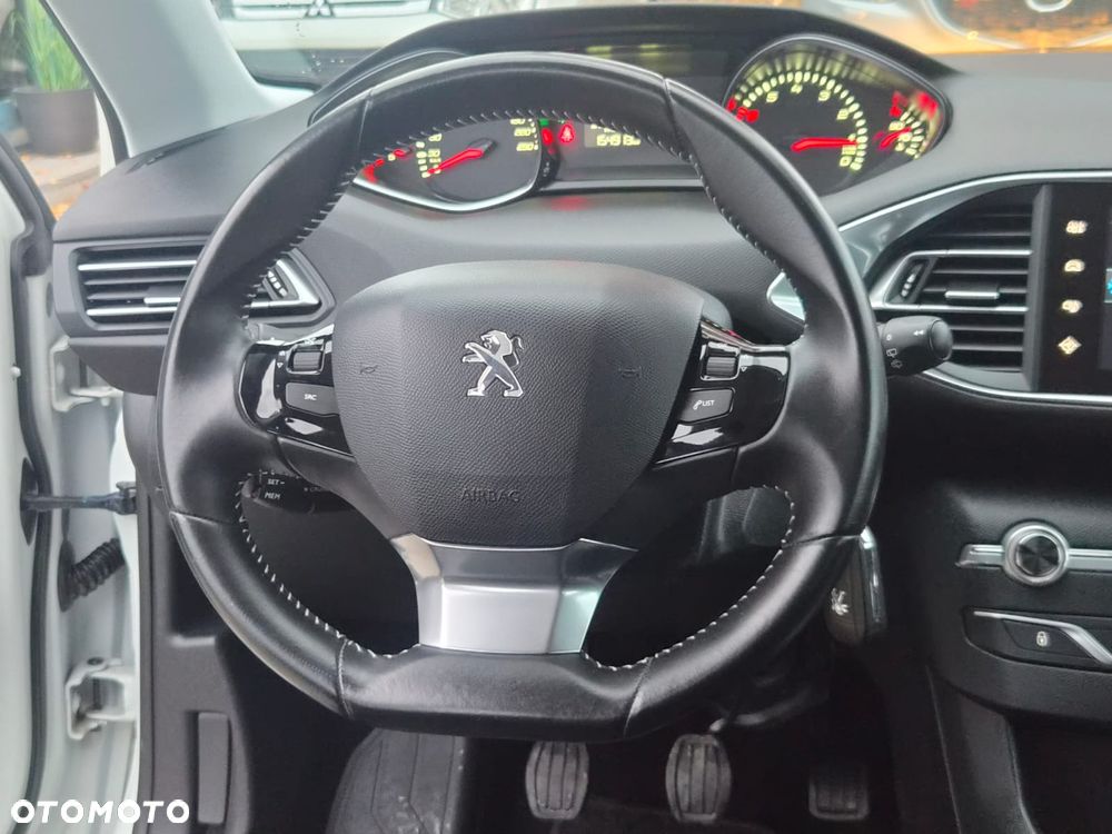 Peugeot 308 1.2 PureTech Active S&S - 16