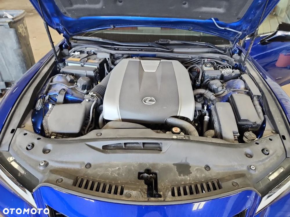 Lexus IS 200t / 300 F Sport - 15