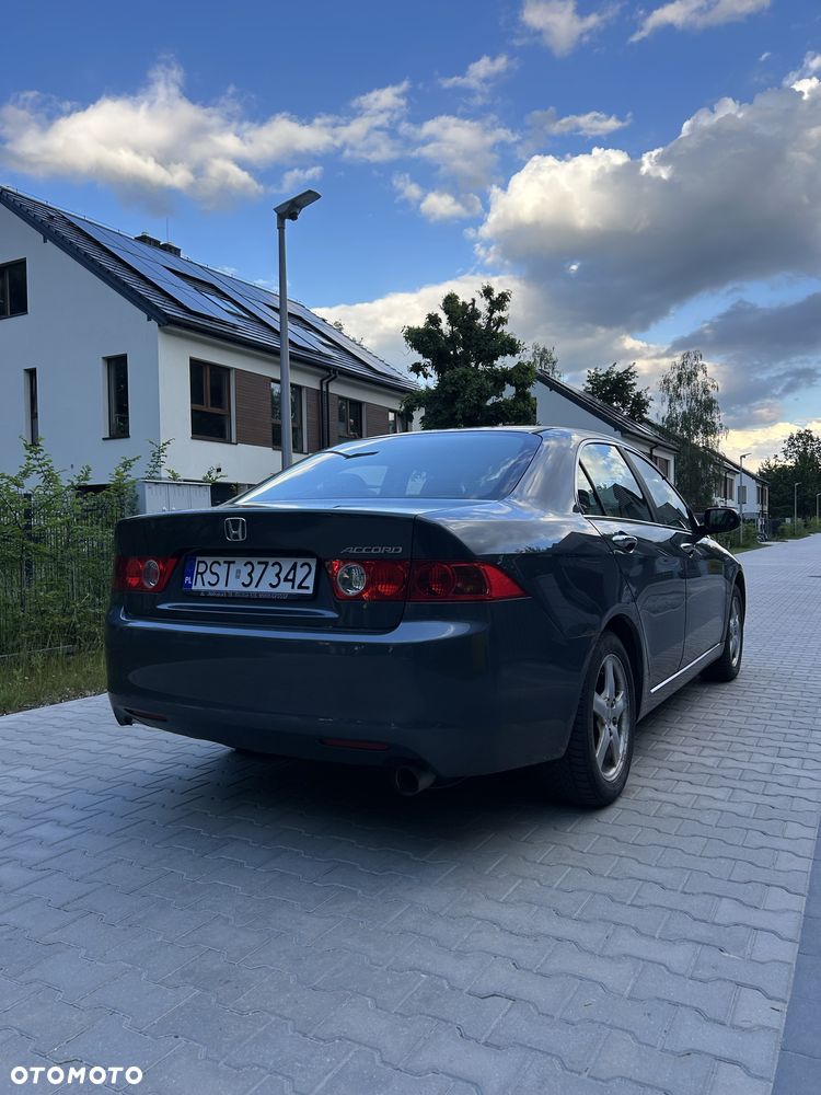 Honda Accord - 4