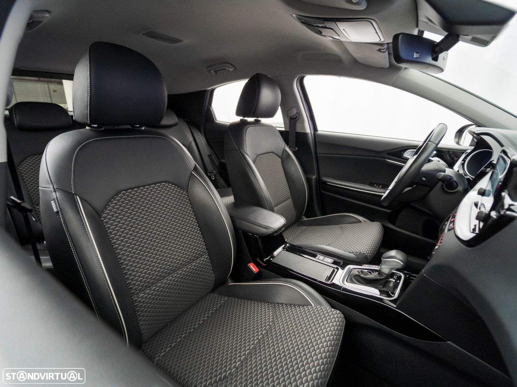 Kia XCeed 1.6 GDi PHEV Drive - 37