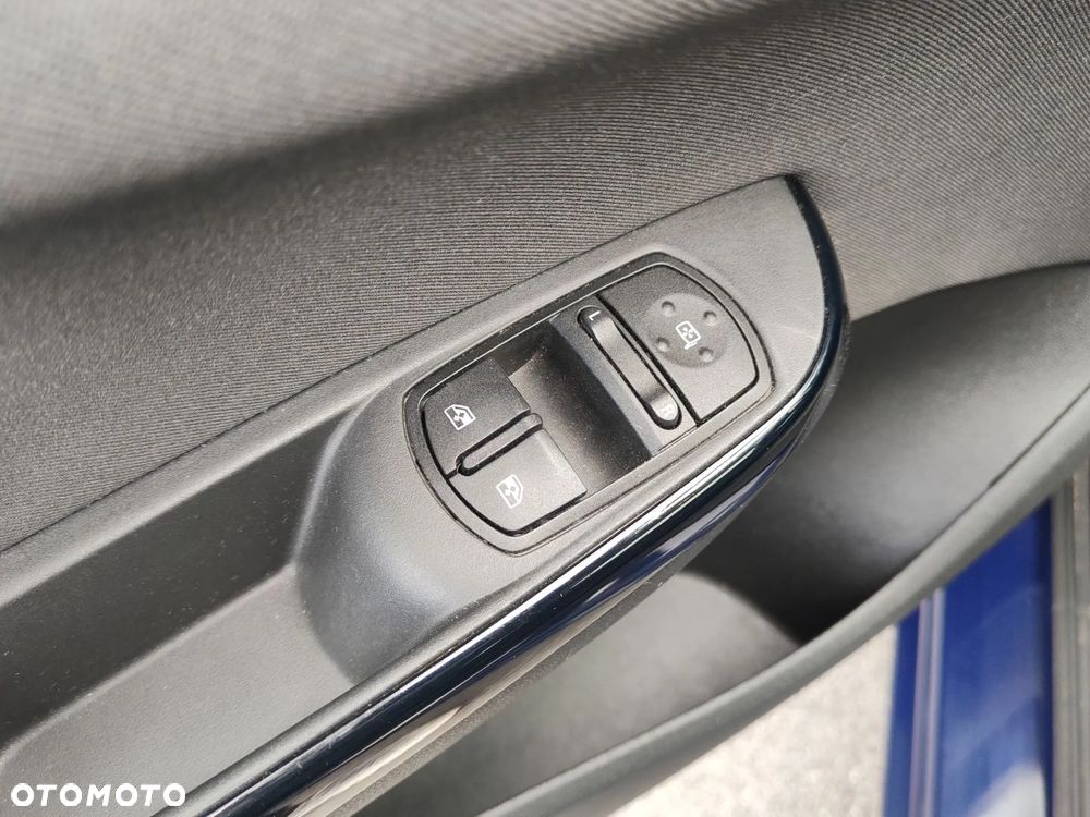 Opel Corsa 1.2 16V Edition / Active - 15