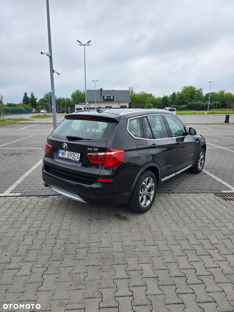 BMW X3 xDrive20d Advantage - 9