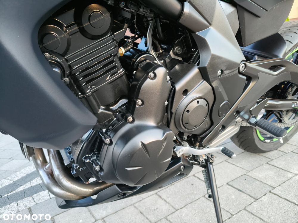 Kawasaki ER - 12