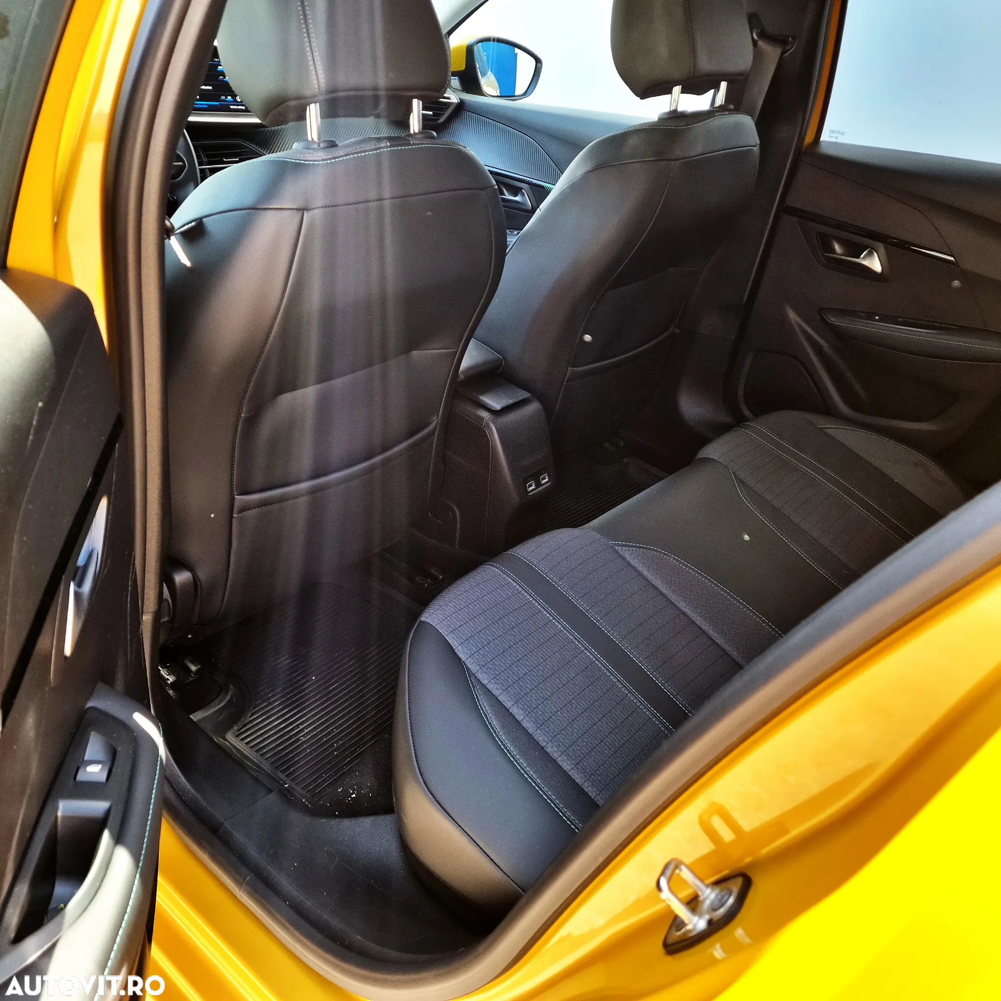 Peugeot 208 1.2 L PureTech STT Active - 16