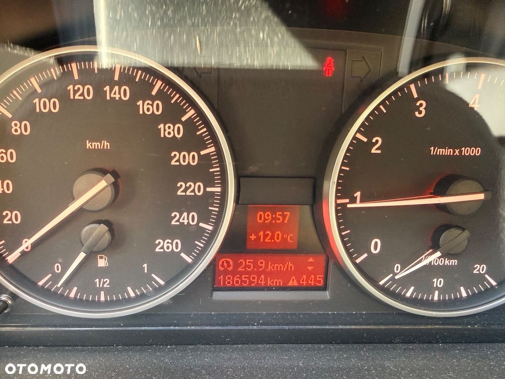 BMW Seria 3 320i - 11