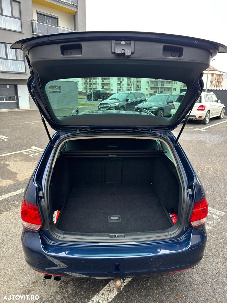 Volkswagen Golf - 11