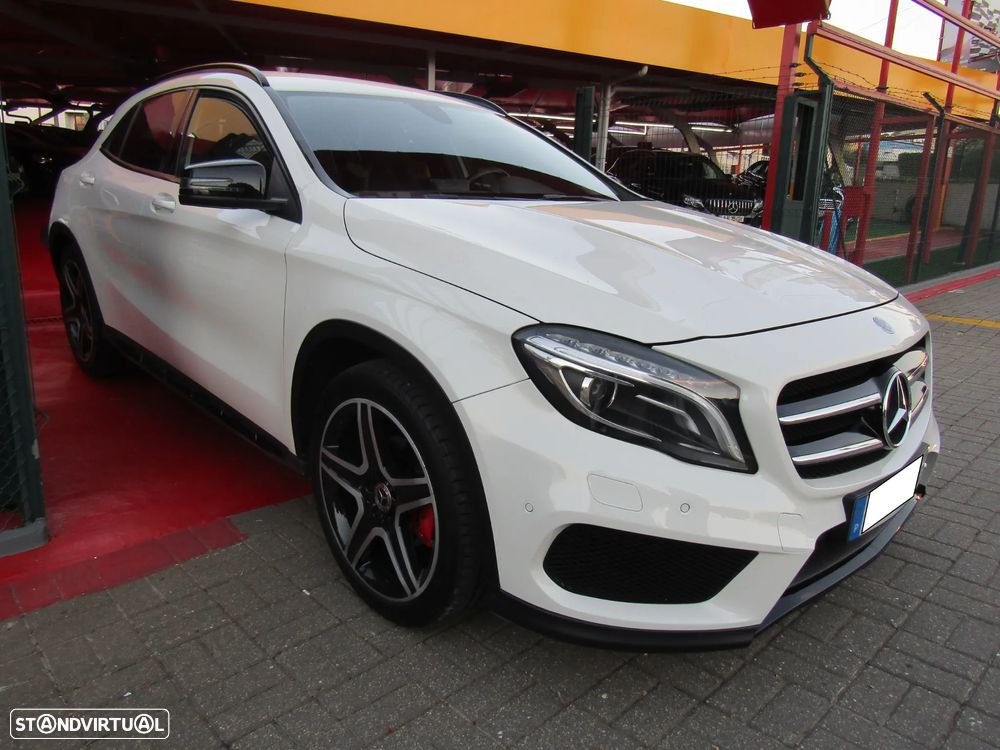 Mercedes-Benz GLA 200 d 4Matic 7G-DCT AMG Line - 2