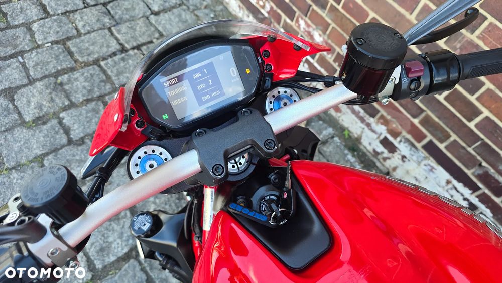 Ducati Monster - 17