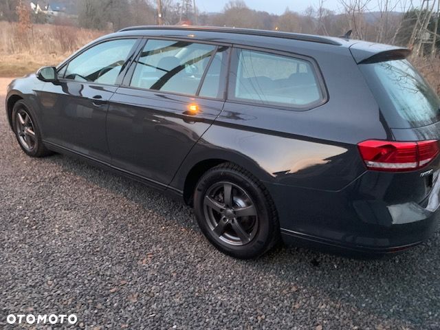 Volkswagen Passat - 24