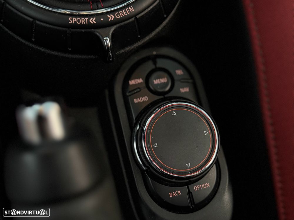MINI 3 Portas John Cooper Works Aut. - 13