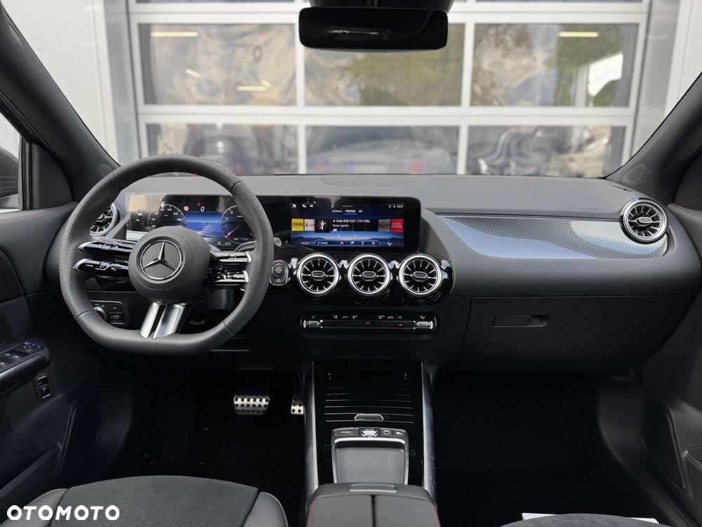 Mercedes-Benz GLA 200 AMG Line - 15