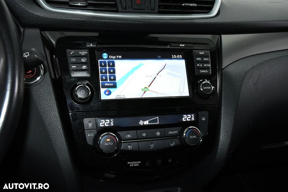 Nissan Qashqai 1.5 DCI Start/Stop Tekna - 24