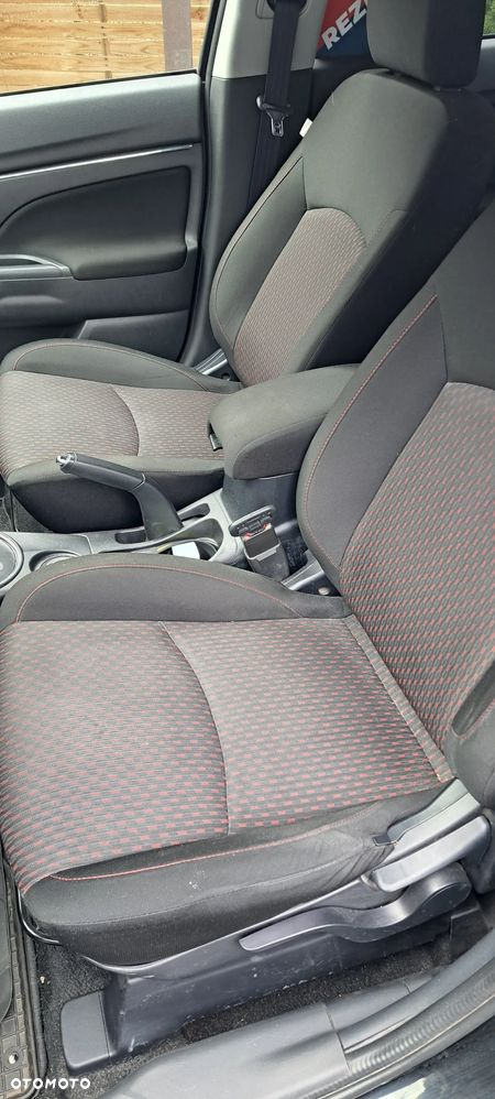 Mitsubishi ASX ver-2-2-di--d-4wd-automatik-plus - 12