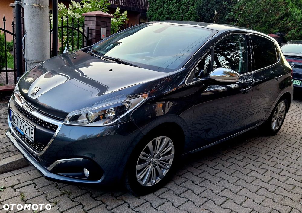 Peugeot 208 1.2 PureTech Style - 1