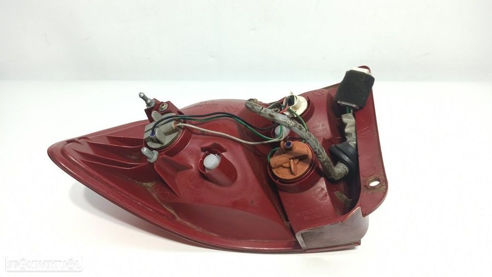 FAROLIM TRASEIRO ESQUERDO HYUNDAI GETZ (TB) 1.1 BáSICO - 5