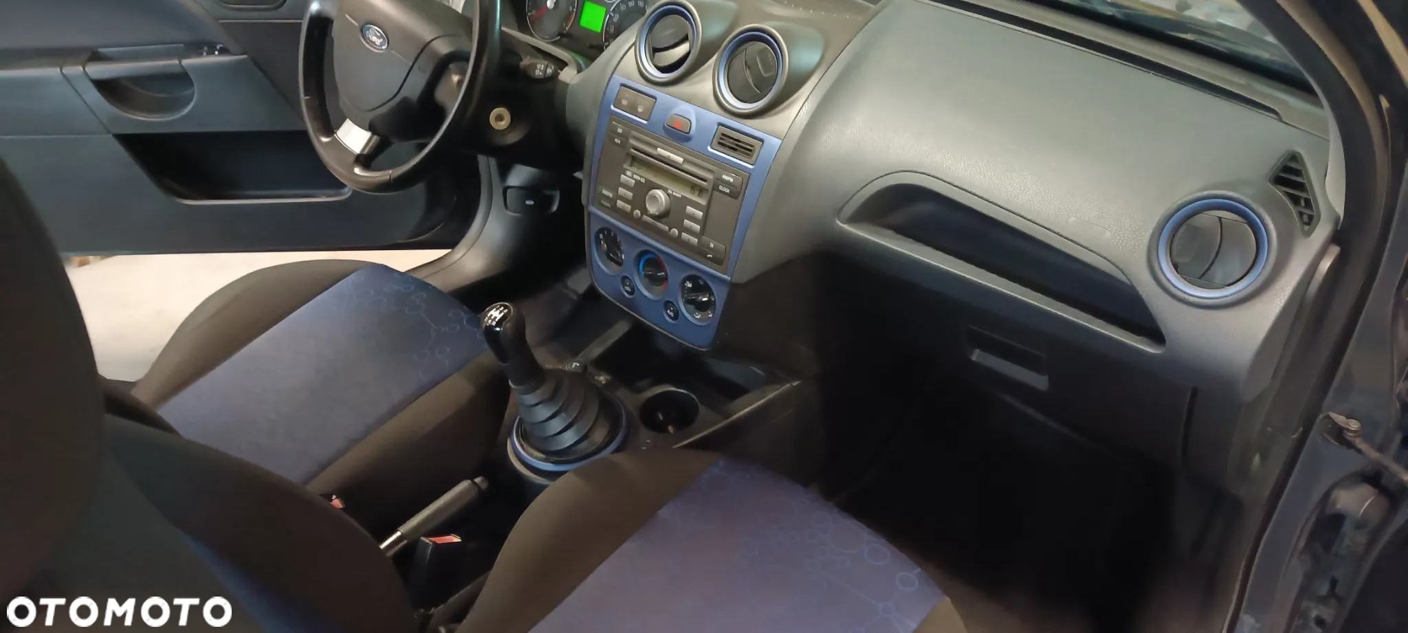 Ford Fiesta 1.3 Ambiente - 11