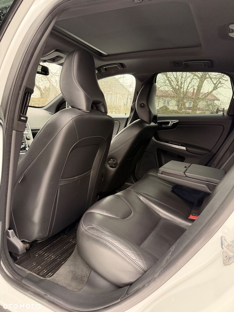 Volvo XC 60 D5 AWD Summum - 21