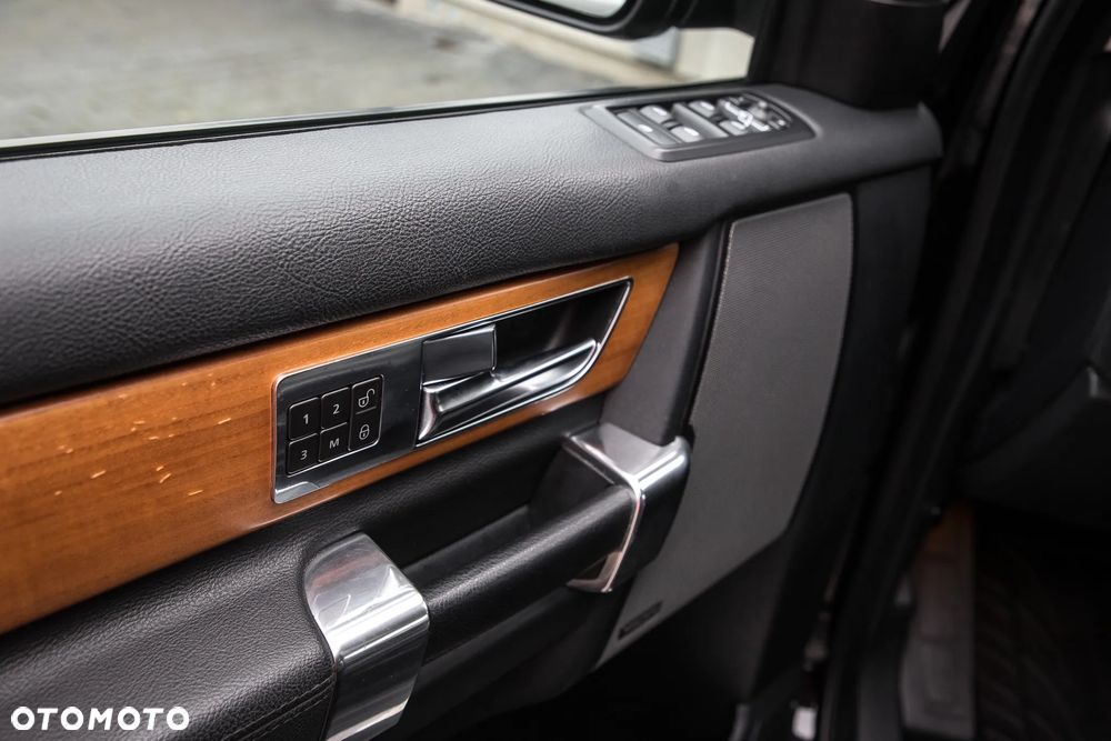 Land Rover Discovery 3.0 SD V6 HSE - 19