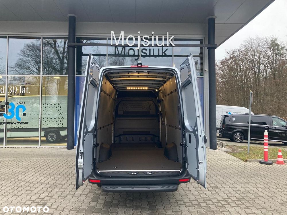 Mercedes-Benz Sprinter Sprinter - 12