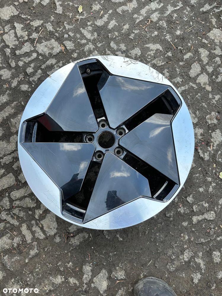 Felga VW ID 3 10A601025B 7,5 x 20 ET 44 1szt. - 1