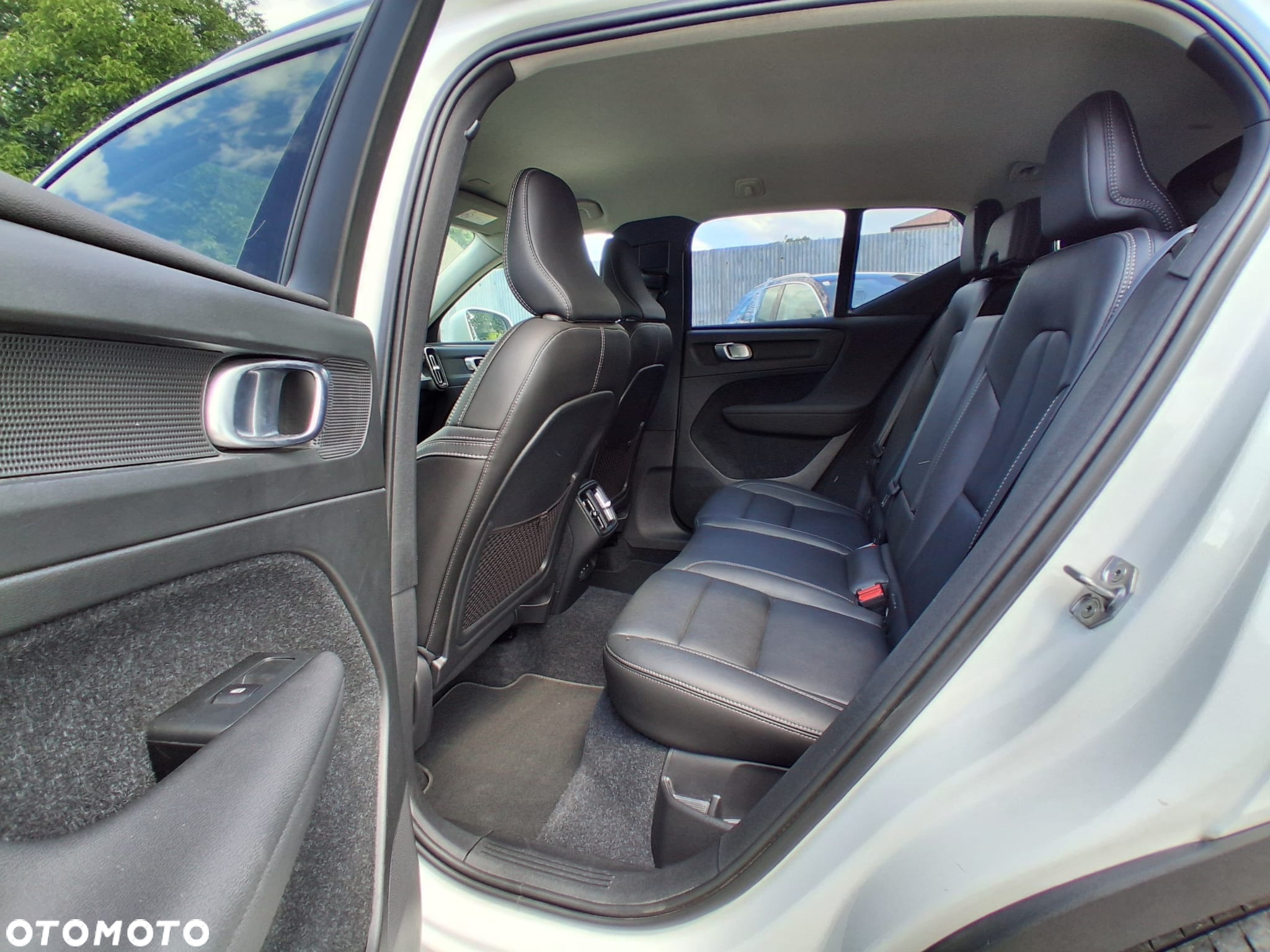 Volvo XC 40 D3 AWD Momentum - 28