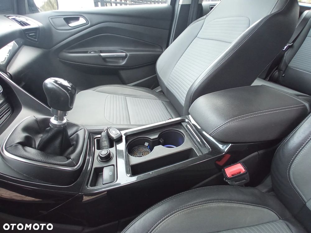 Ford Kuga 2.0 TDCi 4WD Titanium Plus - 28