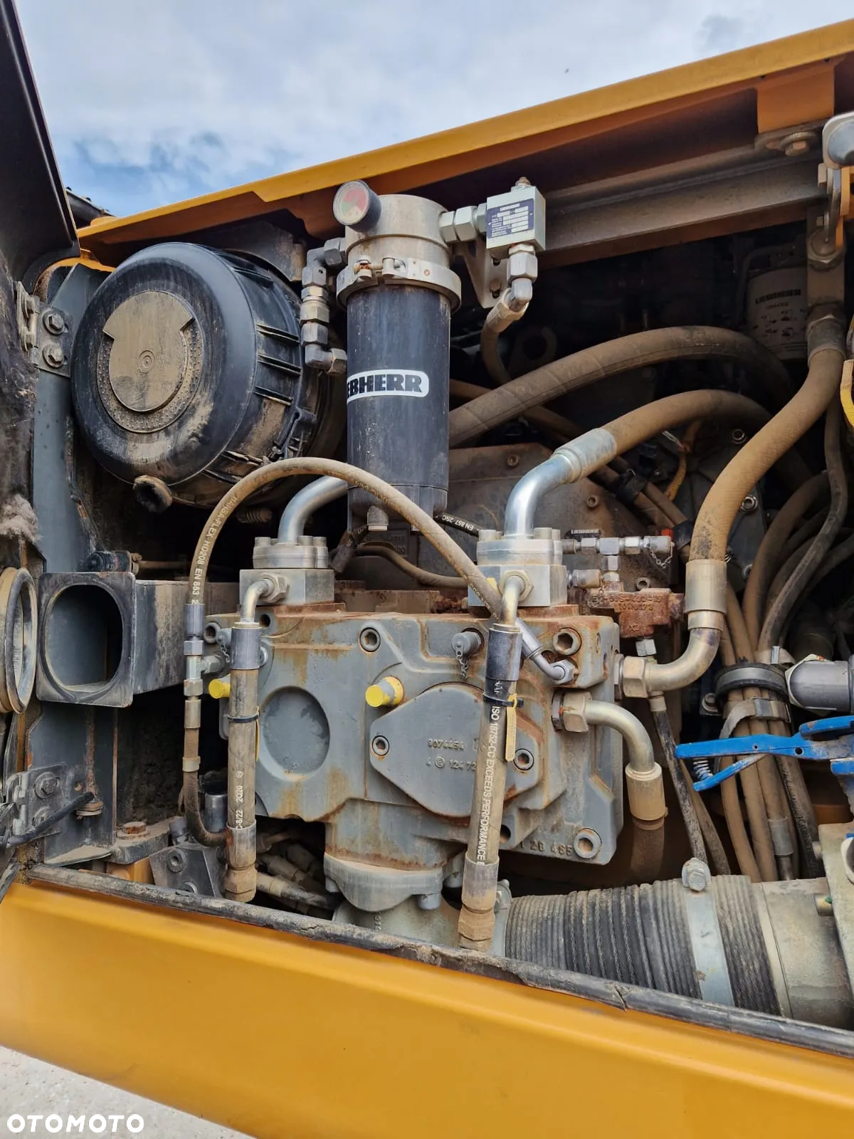 Liebherr R906 LC - 10