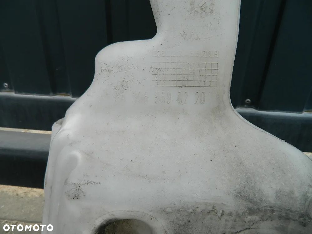 ZBIORNICZEK SPRYSKIWACZY SPRINTER W906 2012R A9068690220 - 2