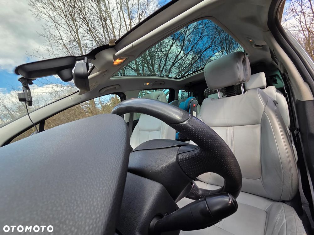 Peugeot 5008 2.0 HDi Family 7os - 27