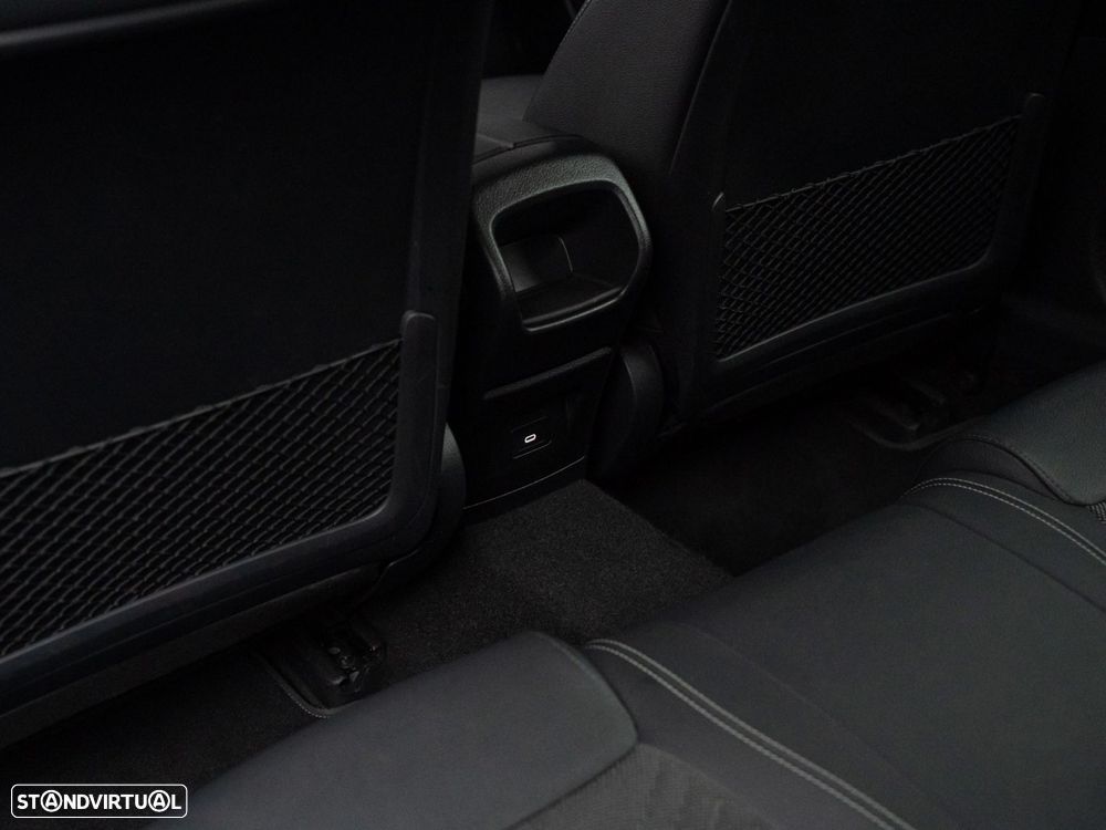 Mercedes-Benz A 250 e - 49