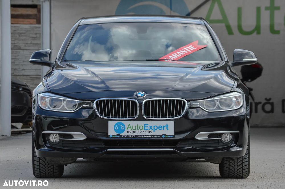 BMW Seria 3 320d xDrive DPF Aut. Edition Sport - 11