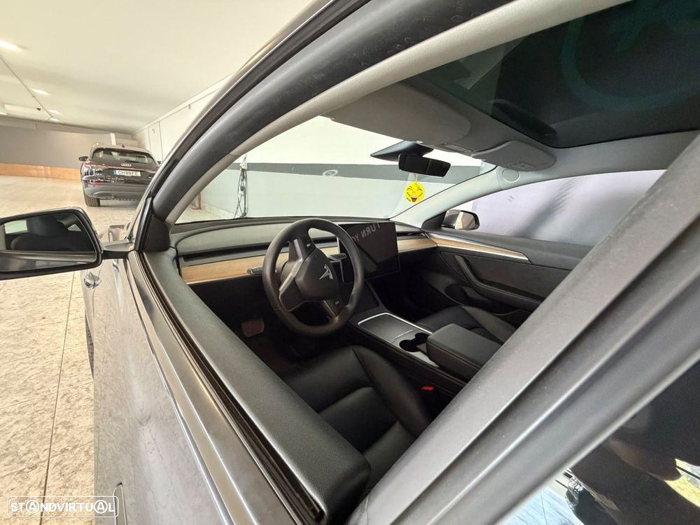 Tesla Model 3 Standard Range Plus RWD — fotografia 14