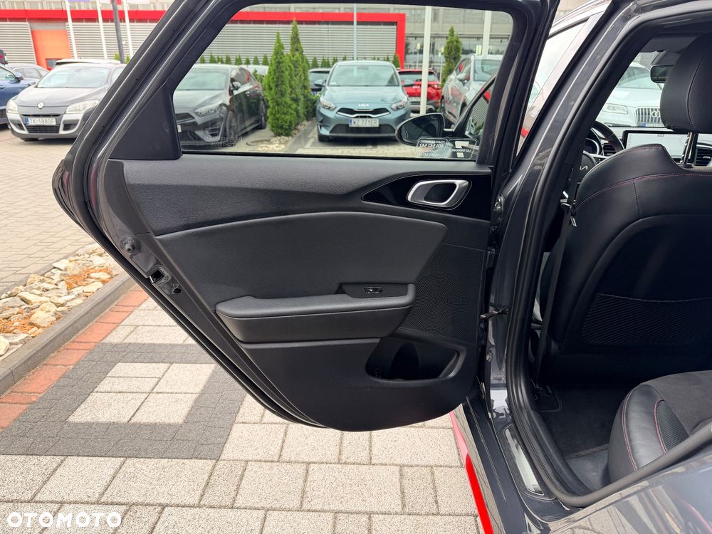 Kia ProCeed 1.6 T-GDI GT DCT - 18