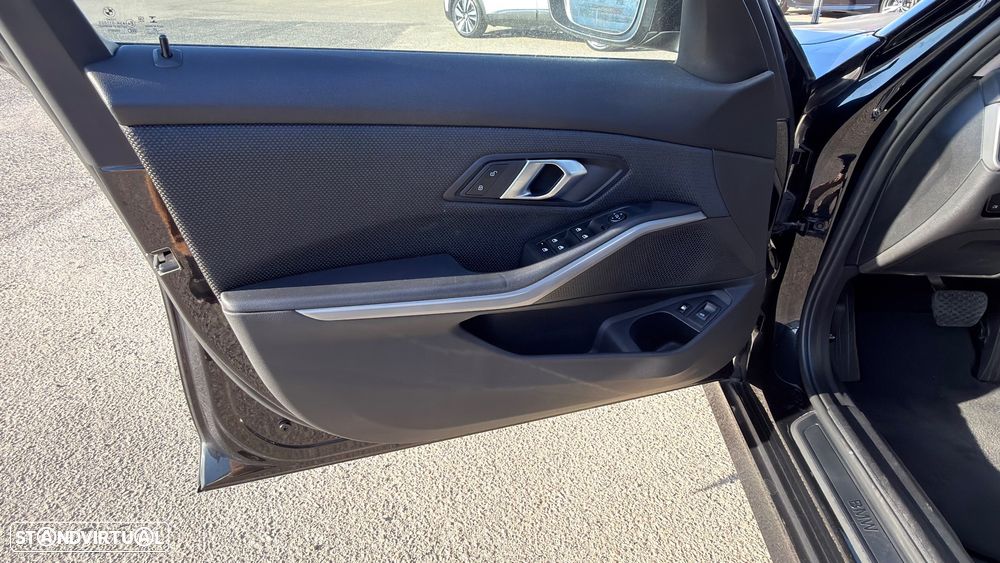 BMW 330 e Corporate Edition Auto - 14