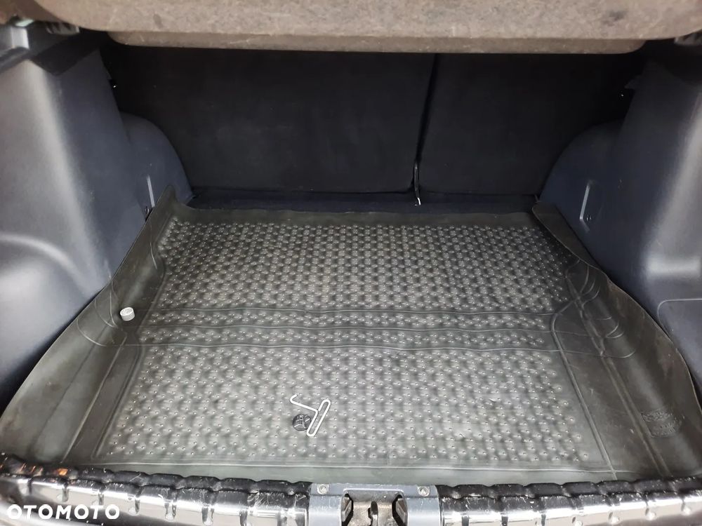 Dacia Duster 1.6 SCe Laureate S&S - 20