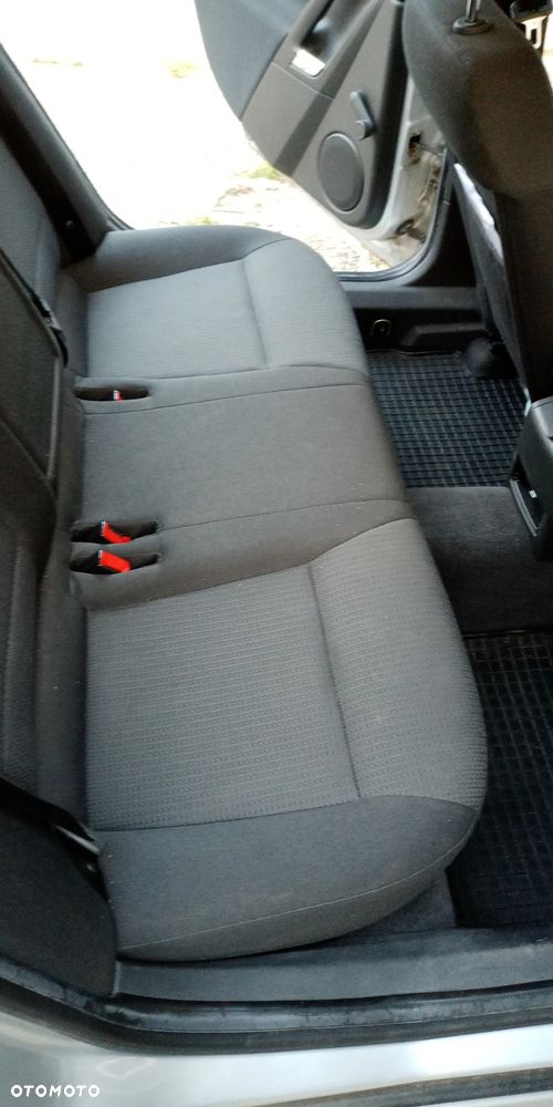 Opel Vectra 2.0 T Sport - 34