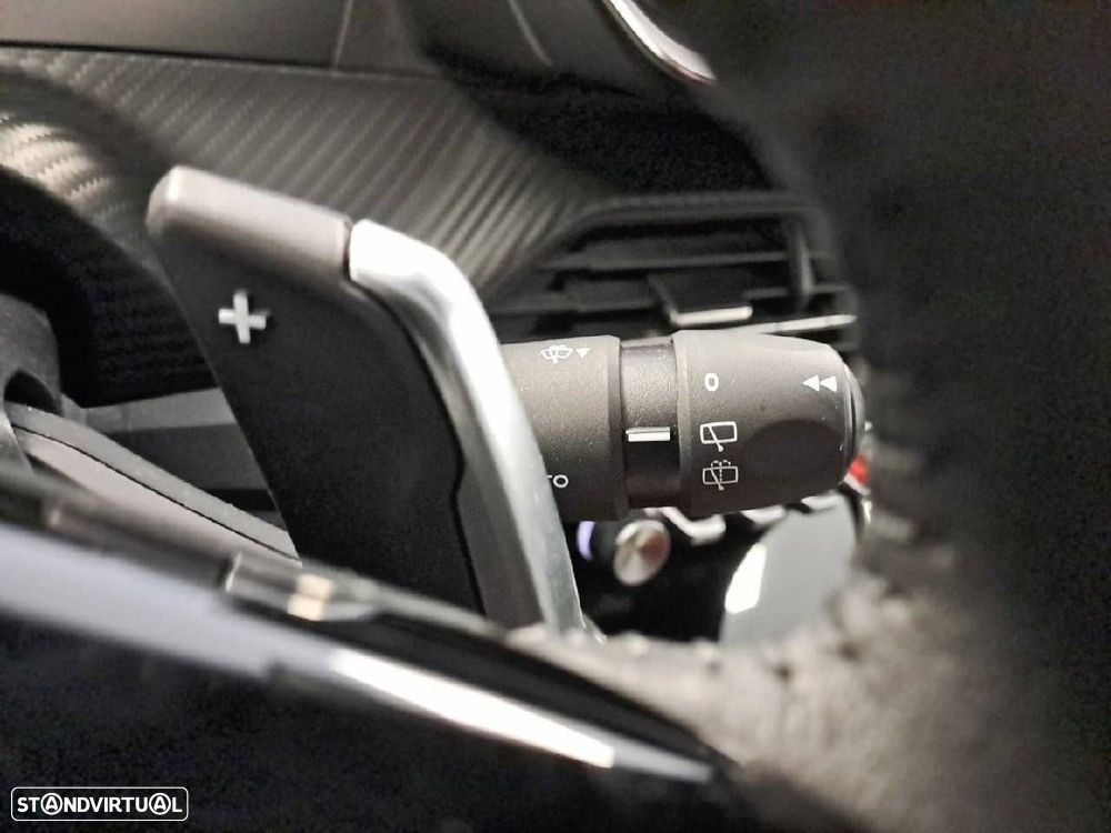 Peugeot 2008 1.2 Hybrid Allure e-DCS6 - 15