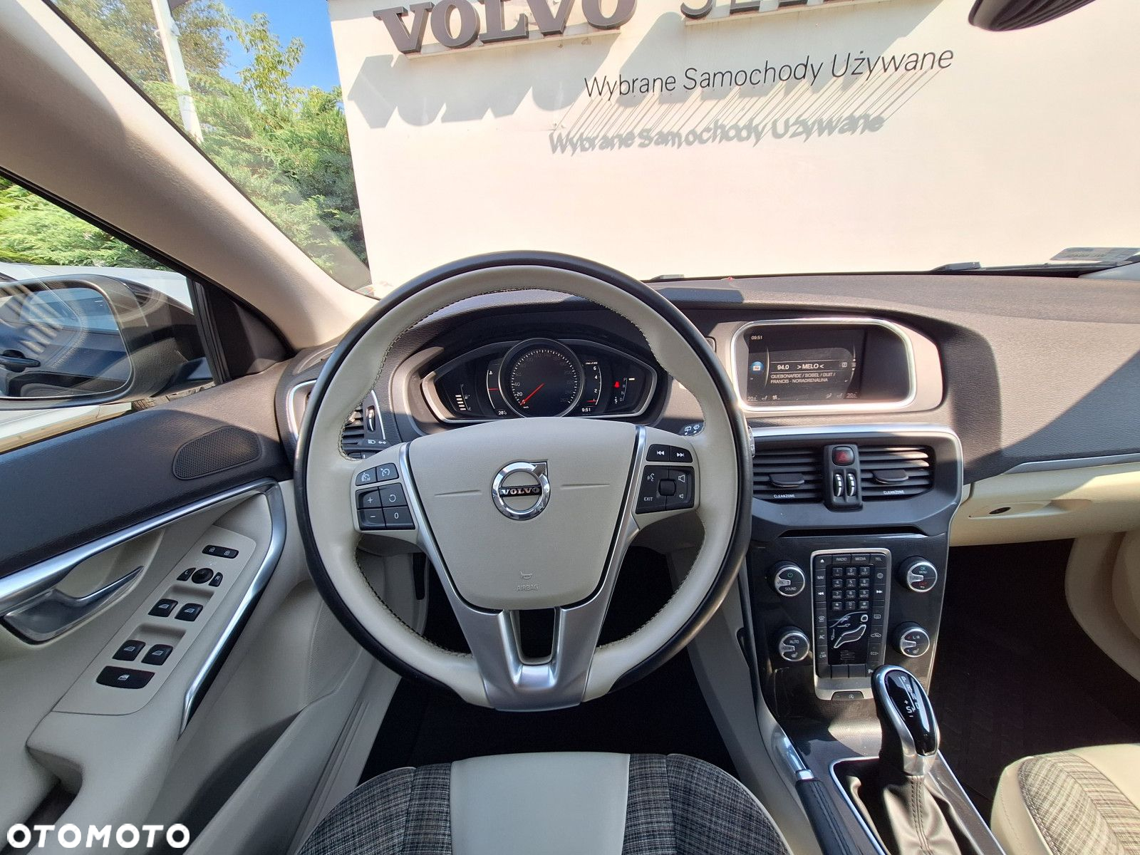 Volvo V40 - 16