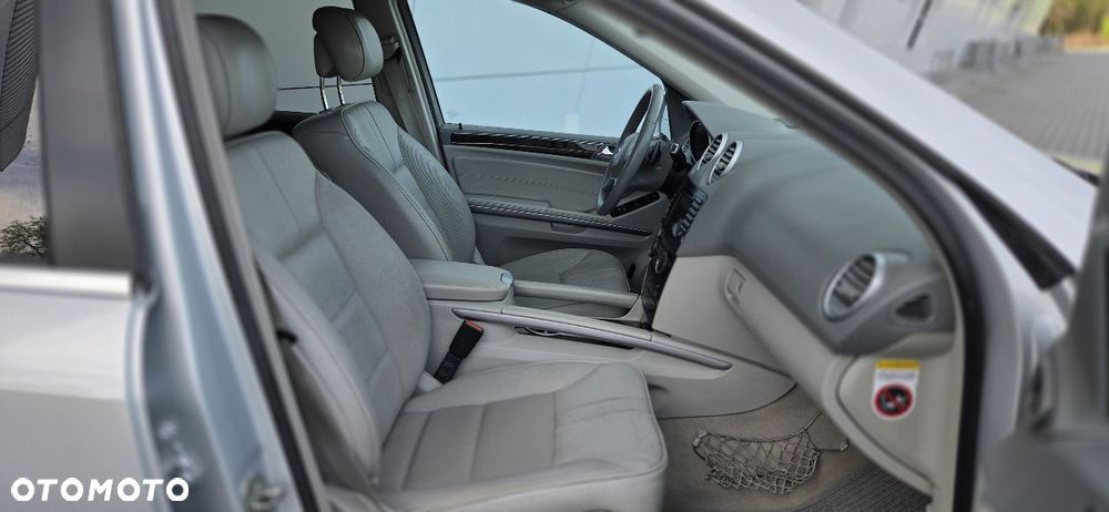 Mercedes-Benz ML 320 CDI 4Matic 7G-TRONIC DPF Edition 10 - 22