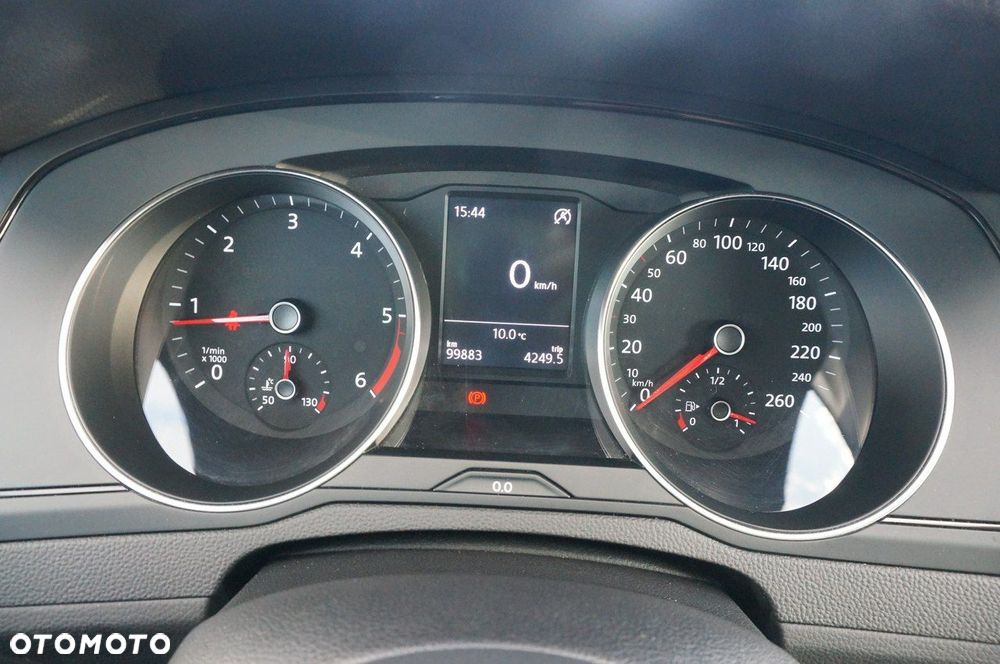 Volkswagen Passat - 14